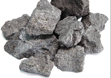 Χύτευση Προσαρμοσμένο 80-200mm Petroleum Coke Fuel Coke Block Carbon Block FC 98%
